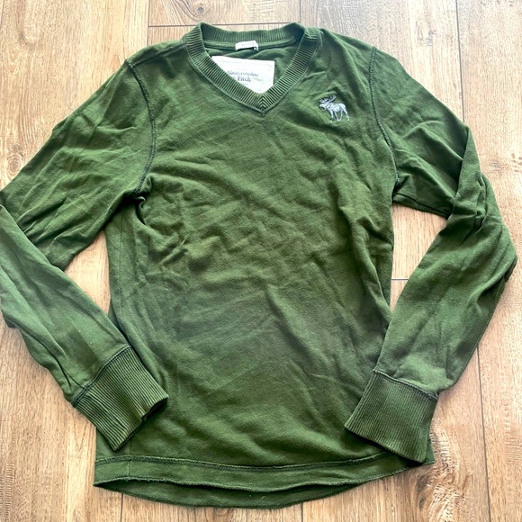 Abercrombie sweater - Picture 1 of 1